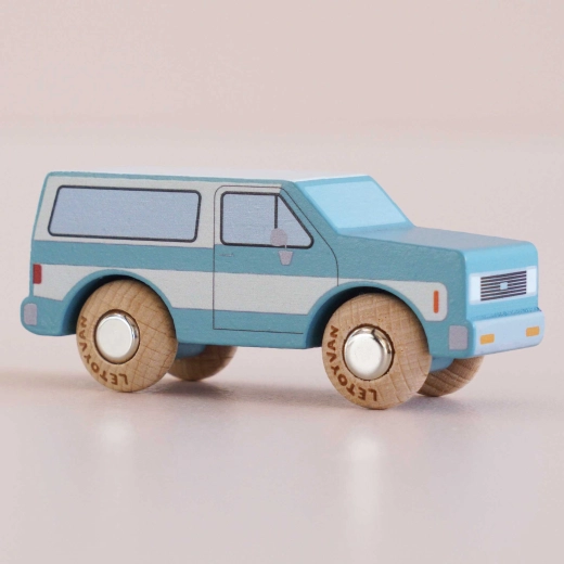 Le Toy Van houten autootje Chuck – klassieke SUV