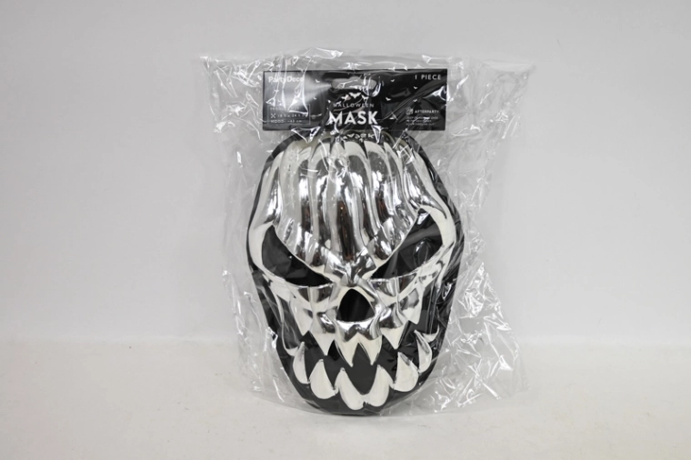 Schedelmasker met zilver-zwart metallic effect met capuchon