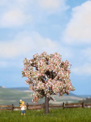 Noch bloeiende fruitboom 7,5 cm