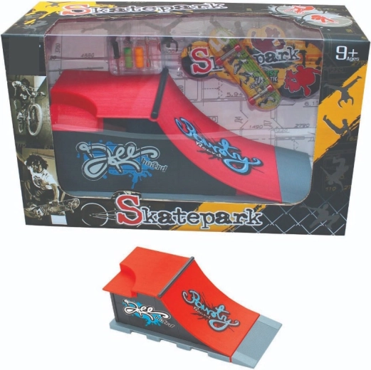 Skateparkset met schuine ramp, rail en fingerboard