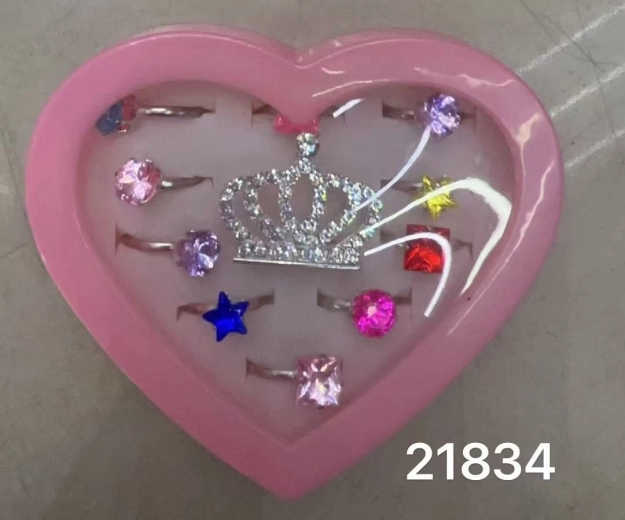 Ringen met stenen en kroon - set van 11 stuks