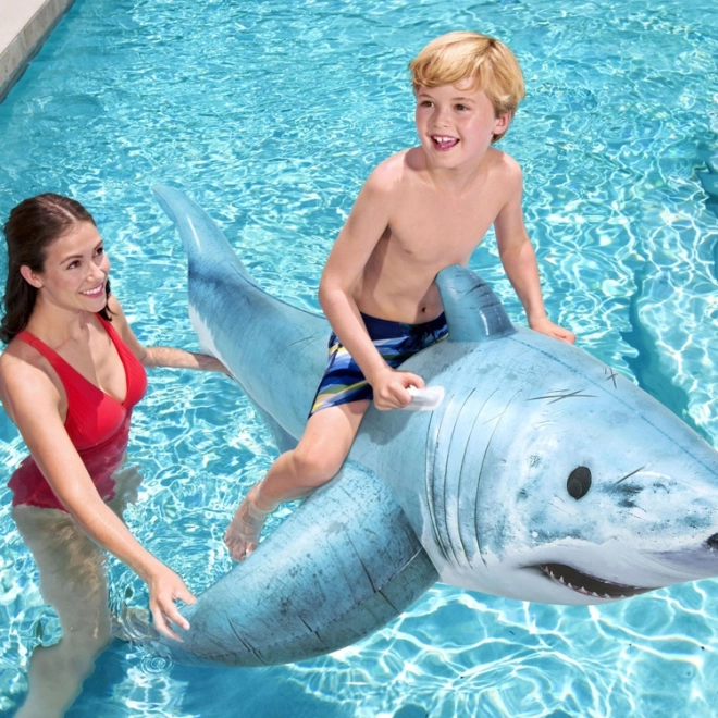 Bestway opblaashaai voor in het water 183 × 102 cm