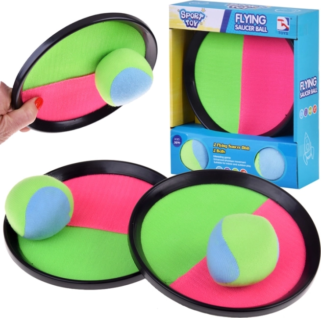 Spel met vangststokken en klittenbandballen