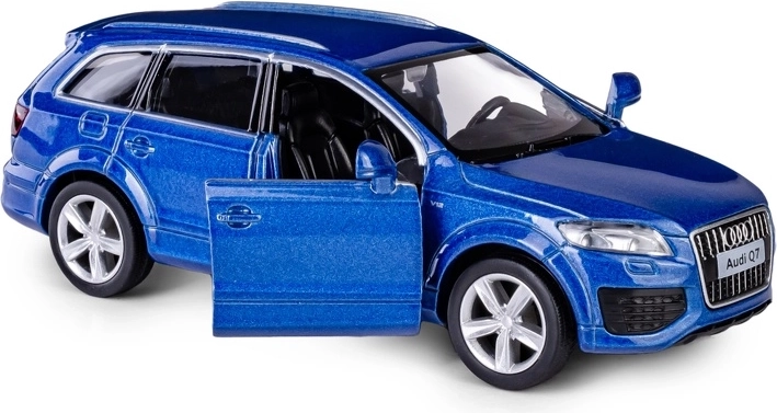 Openslaande deuren en gedetailleerd interieur