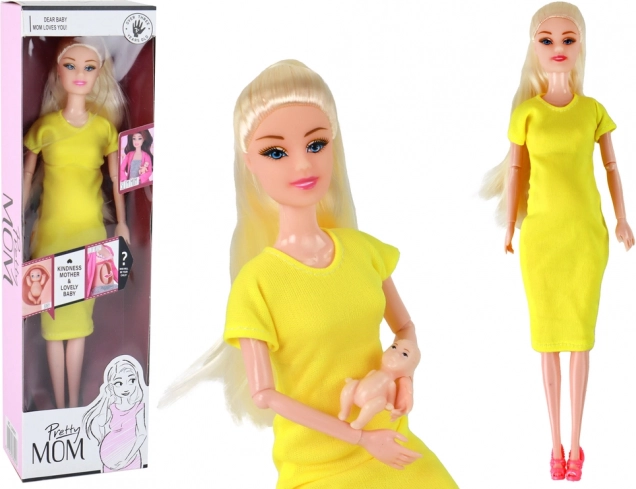 Zwangere Mama Pop met Gele Jurk
