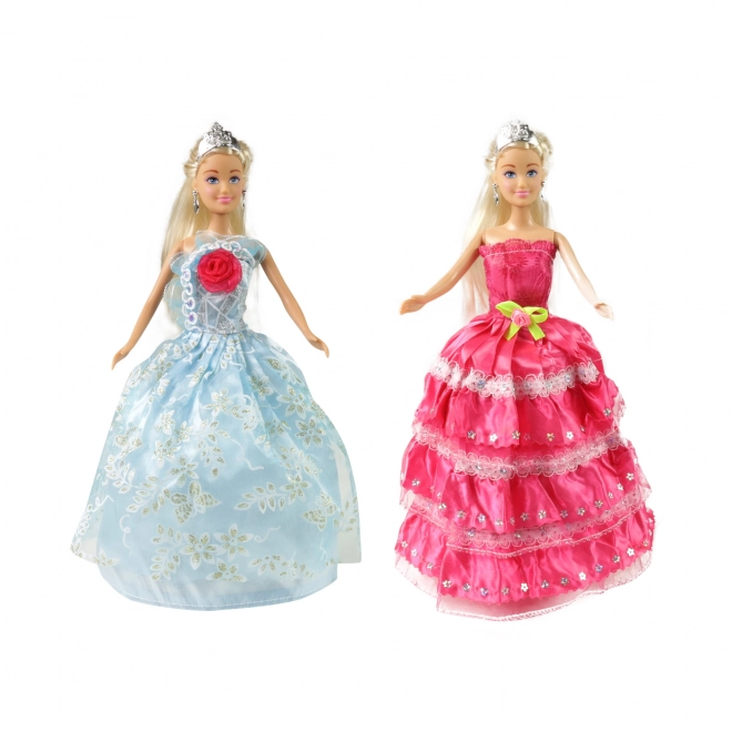 Kleertjes voor poppen met modejurken