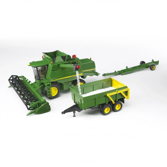 Bruder Combine JOHN DEERE T670i