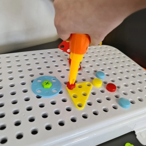 Creatieve mozaïek met schroevendraaier Kruzzel