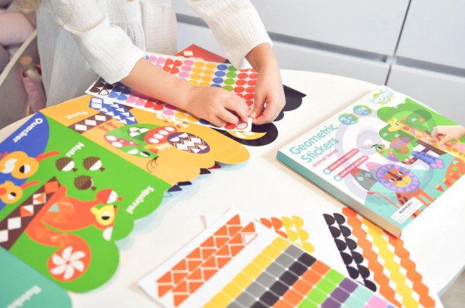 Geometrische stickers dieren Woopie voor creatieve educatie
