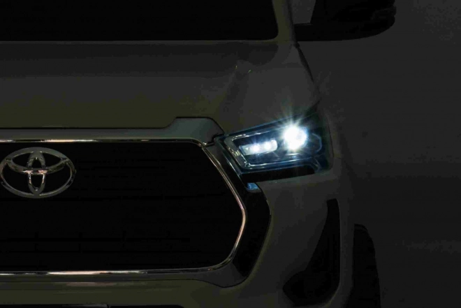 Elektrische kinderauto TOYOTA Hilux 4x4 met afstandsbediening, wit, 2 bagageruimtes