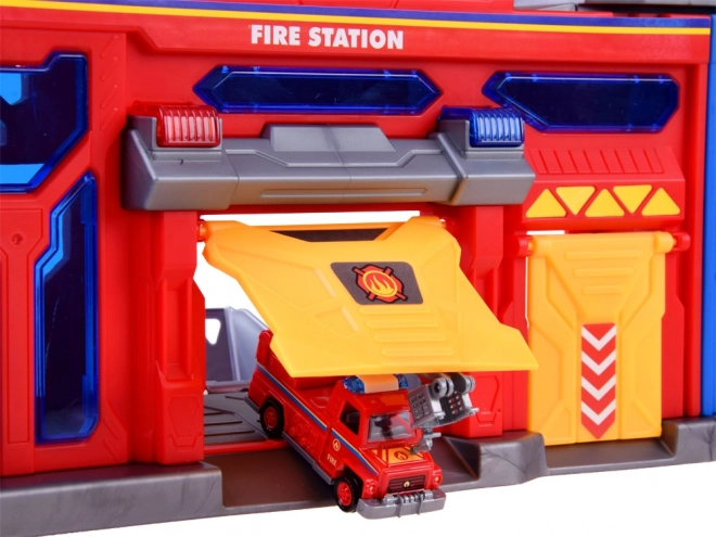 Mega garage met politie en brandweer met lift
