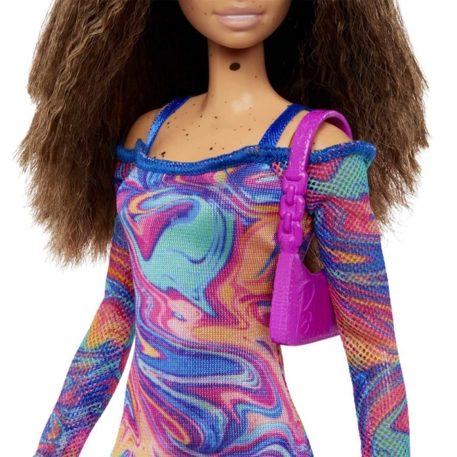 Barbie Fashionistas pop met golvend haar en sproeten