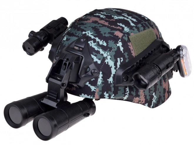 Set van militaire uitrusting met helm, verrekijker en walkie-talkie