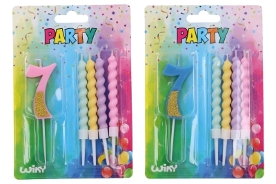 Feest kaars nummer 7 met vier bijkomende kaarsen