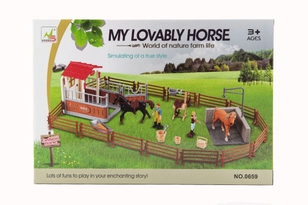 Plastic paardenren met accessoires