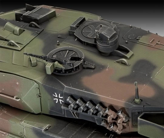 Plastic model Leopard 2A6/A6NL