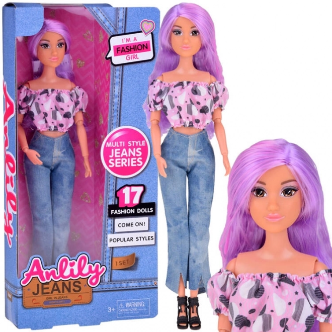Anlily pop met lange pastelkleurige haren in jeans