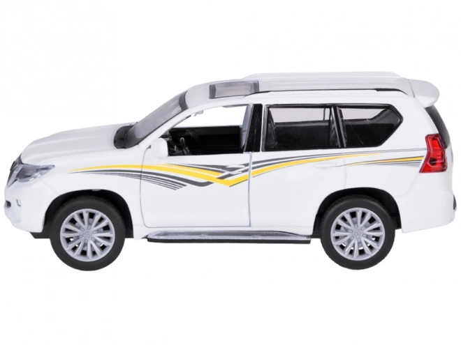 Metalen model Toyota Land Cruiser Prado met effecten