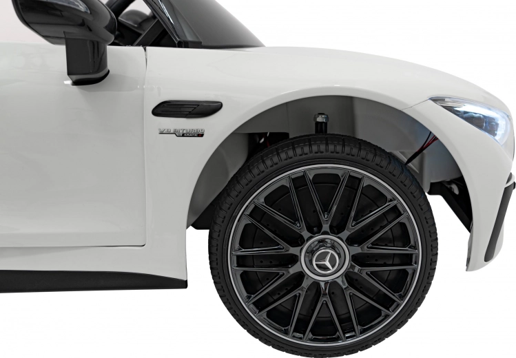 Krachtige 4×35 W en soepele wegrijfunctie