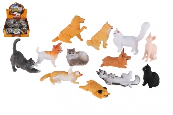 Plastic figuur van hond en kat – mix van soorten