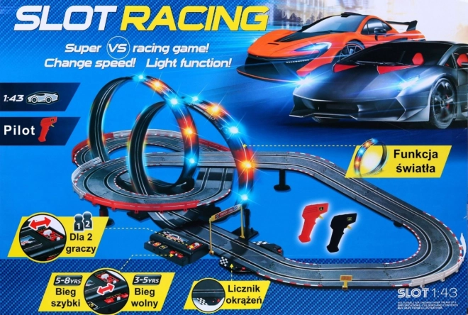 Kinder racebaan met lussen en verlichting