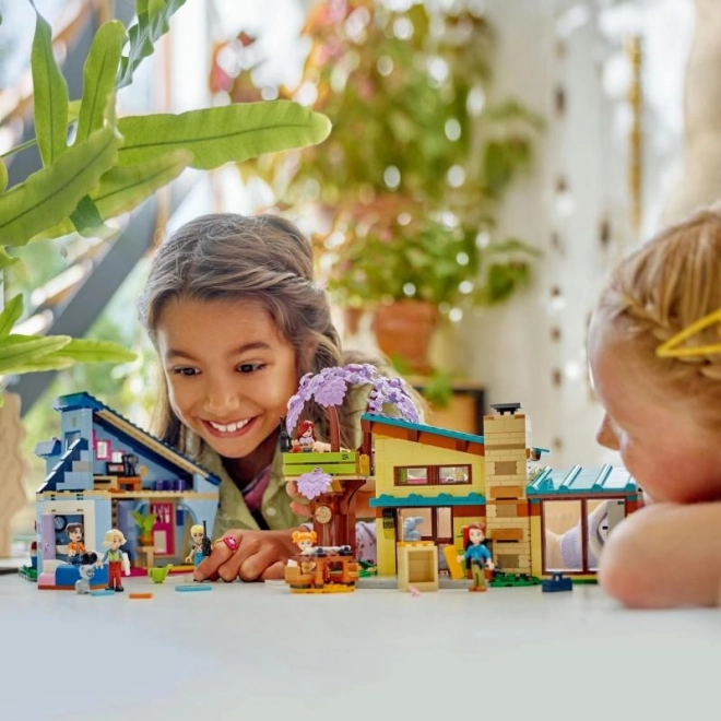 LEGO® Friends 42620 Familiehuizen van Olly en Paisley
