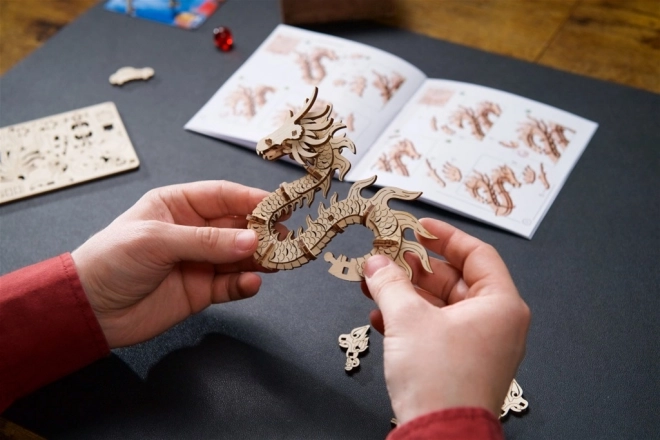 Ugears 3D houten mechanische puzzel Draak