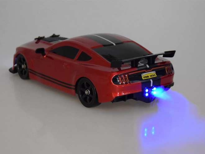 Leuke op afstand bestuurbare auto met driftrook en LED-verlichting