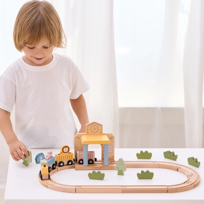 Houten treinset met batterijvoeding