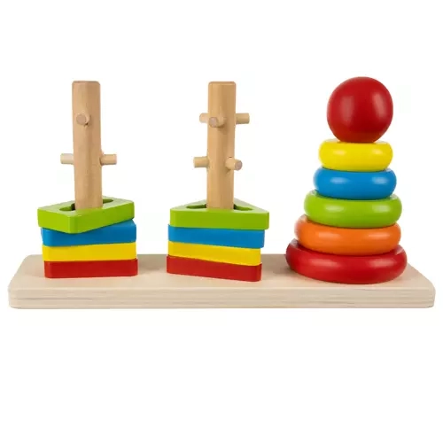 Houten kleurrijke piramide met vormen