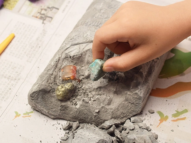 Uitgraving stenen voor kleine archeologen
