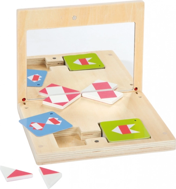Kleine voet Symmetrie Spel met spiegel