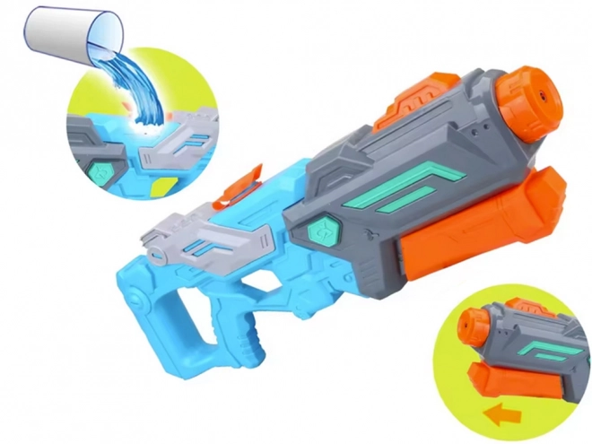 Grote waterpistool met pomp
