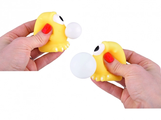 Antistresspeeltje - schepsel Chňapka met uitgepuilde oog