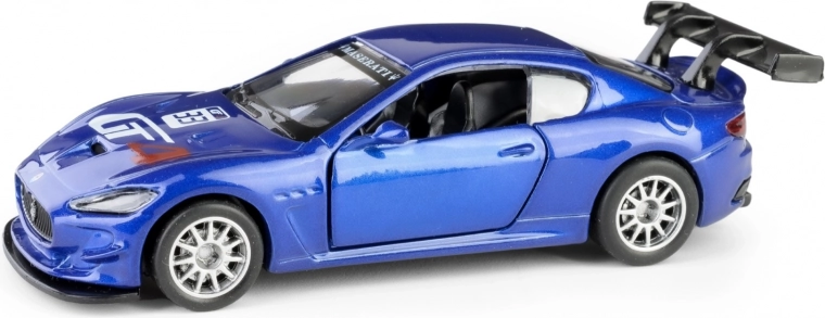 Openslaande deuren en gedetailleerd interieur