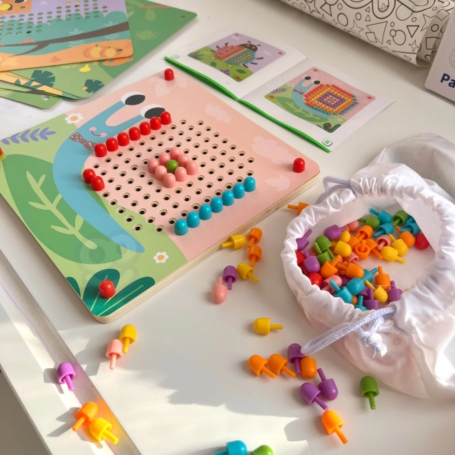 Houten puzzel met pinnetjes van Tooky Toy