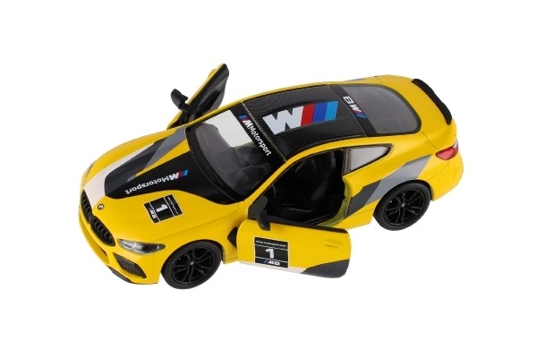 Auto Kinsmart BMW M8 Competition Coupé 1:38 metaal/plastic 12,5cm 4 kleuren met terugtrekmechanisme 12 stuks in doos