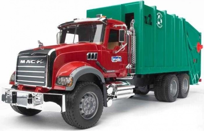 Bruder vuilniswagen MACK Granite groen 1:16