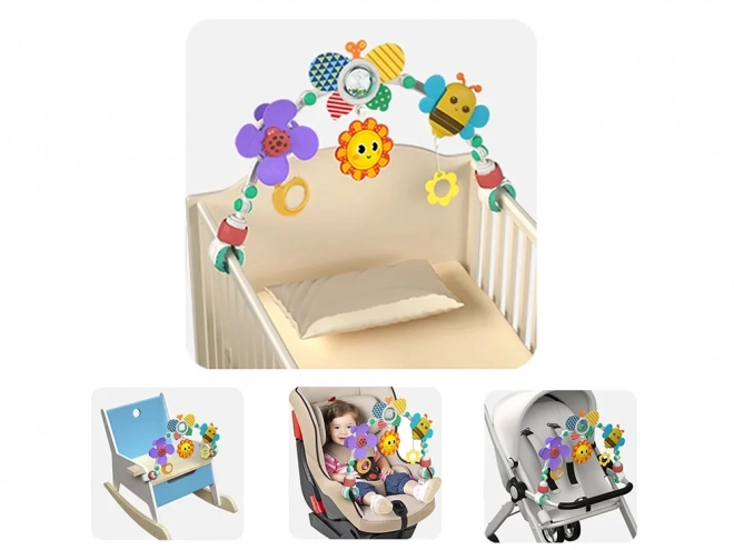 Kleurrijke boog voor kinderwagen en zitje Vrolijke speeltjes