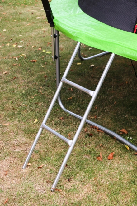 Comfortabele instap en afgedekte veren