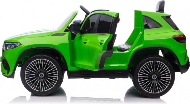 Elektrische auto Mercedes Benz EQA 250 groen