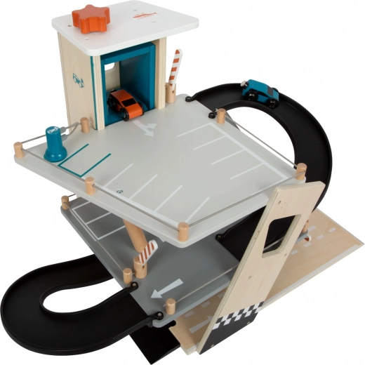 Drie verdiepingen plezier met werkende lift