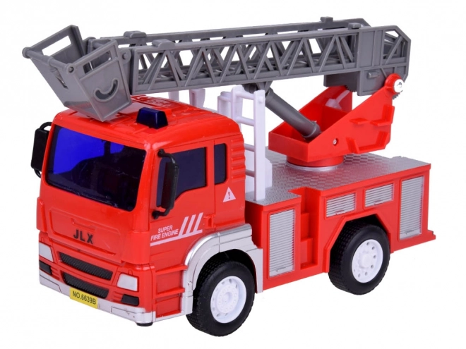 Grote brandweerwagen met geluid en kinderhelm