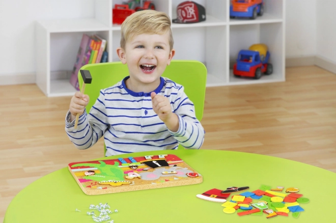 Spel met hamer, feestje, kleurrijke kurk