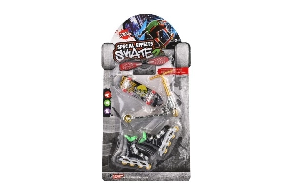 Set skateboard, waveboard, schaatsen, vingervaardigheid step plastic mix soorten op kaart 16x30cm