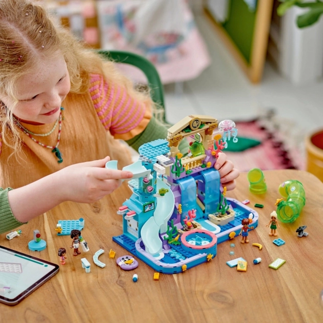 LEGO Friends 42630 Waterpark in Heartlake stad