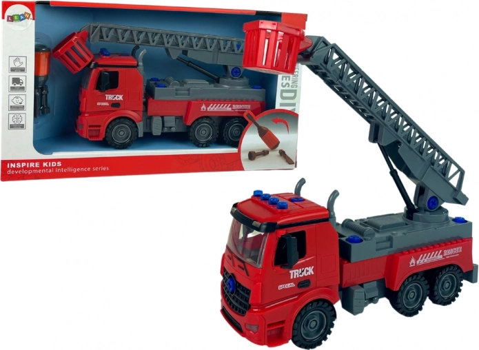 Brandweerwagen om te monteren – rode DIY met schroevendraaier