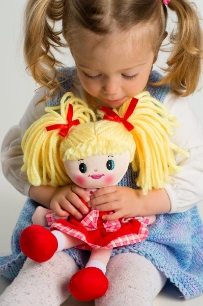 Tsjechische zingende stoffen pop Lucinka - 30 cm