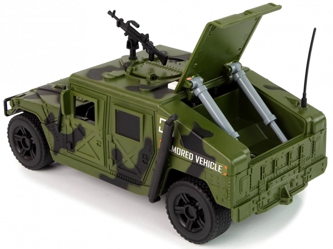 Militair voertuig met frictie-aandrijving