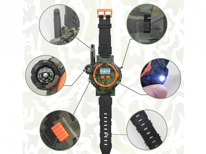 Militaire horloge met radio en kompas